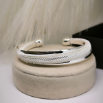 Eksklusiivse disainiga QiLeSen käevõru