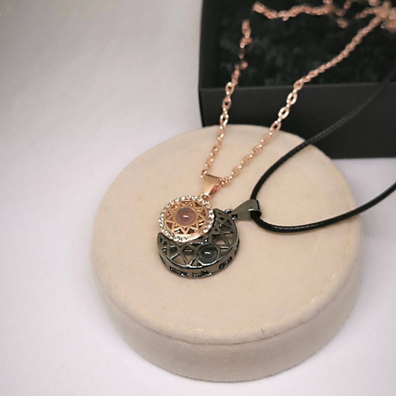 Päikese ja kuu kujuga magnetilised ehted paaridele