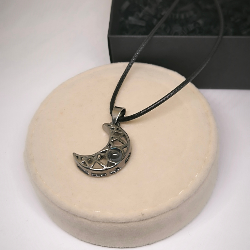 Päikese ja kuu kujuga magnetilised ehted paaridele