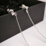 Minimalistliku disainiga pikad kõrvarõngad