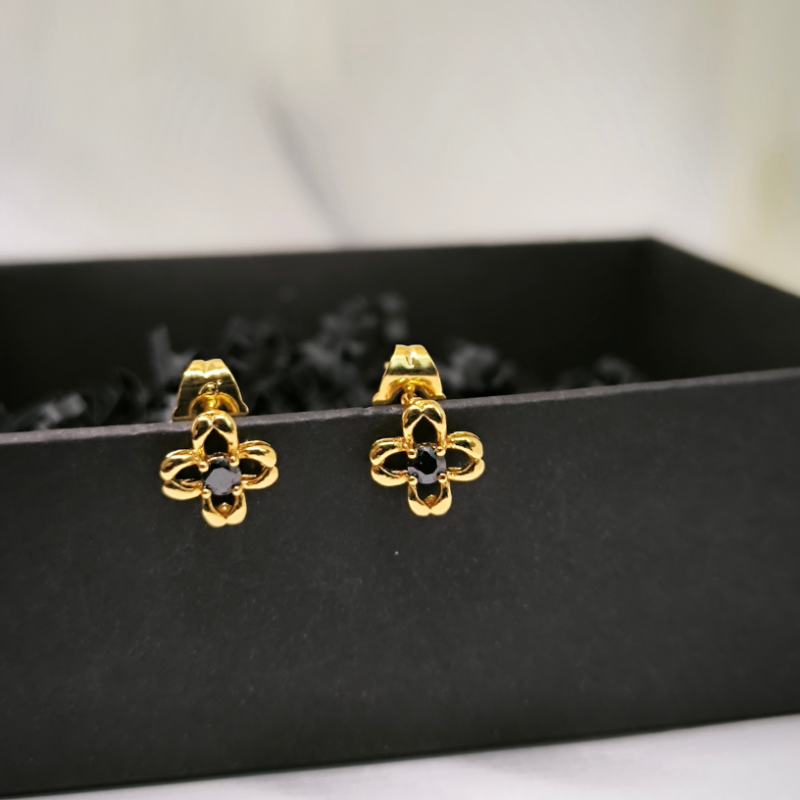 Nooruslikud lillekujulised naiste kõrvarõngad