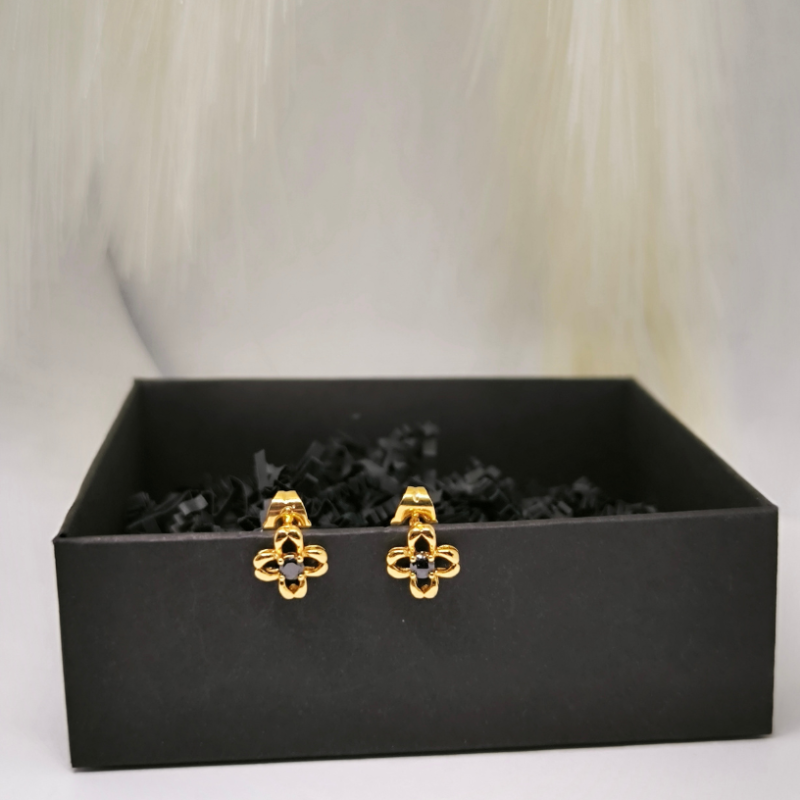 Nooruslikud lillekujulised naiste kõrvarõngad