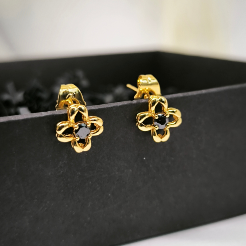 Nooruslikud lillekujulised naiste kõrvarõngad