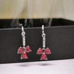 Naiste kõrvarõngad südamekujulise tsirkooniumiga