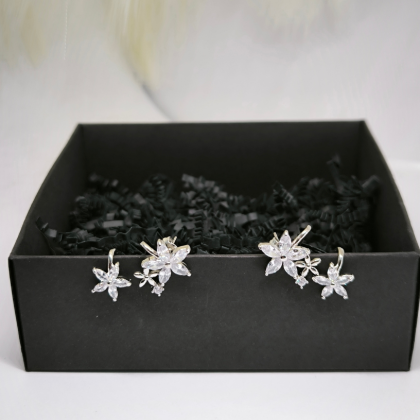 Eksklusiivse disainiga lilledega kõrvarõngad