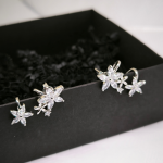 Eksklusiivse disainiga lilledega kõrvarõngad