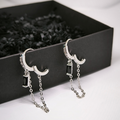 Zirkooniumiga eksklusiivse disainiga kõrvarõngad