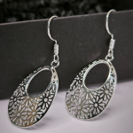 Ovaalsed massiivsed naiste kõrvarõngad