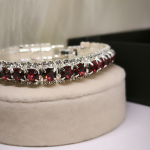 Elegantne käevõru naistele