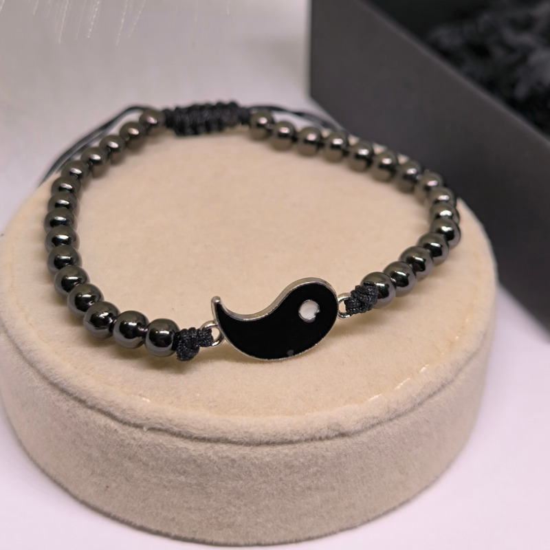 Peened paarilised käevõrud „Must minimalism“