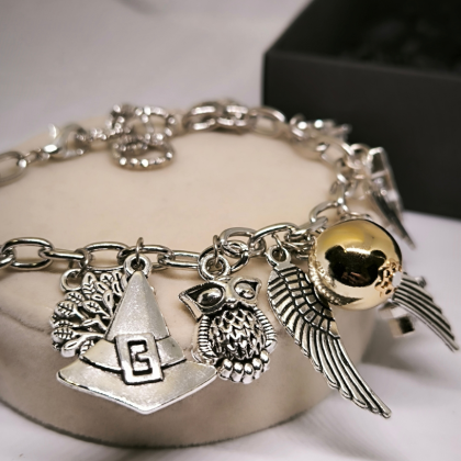 Moodsa disainiga metallist lukuga käevõru