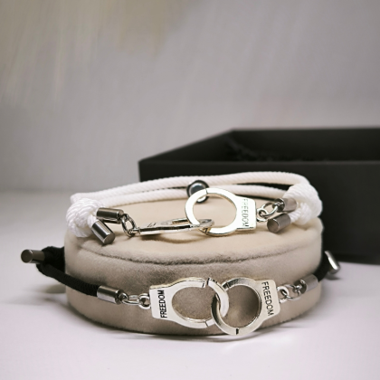 Magnetiliste käevõrude komplekt "Käerauad"