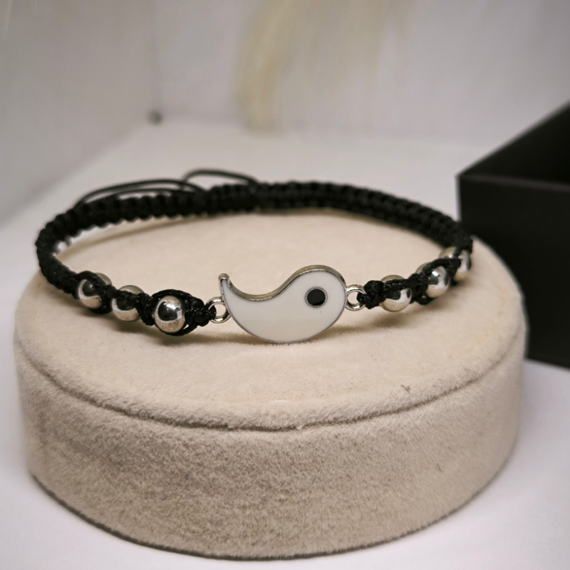 Reguleeritav helmestega punutise mustriga käevõru