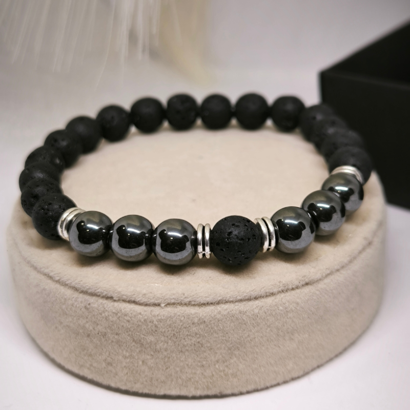 Vabaaja stiilis helmestega käevõrude komplekt