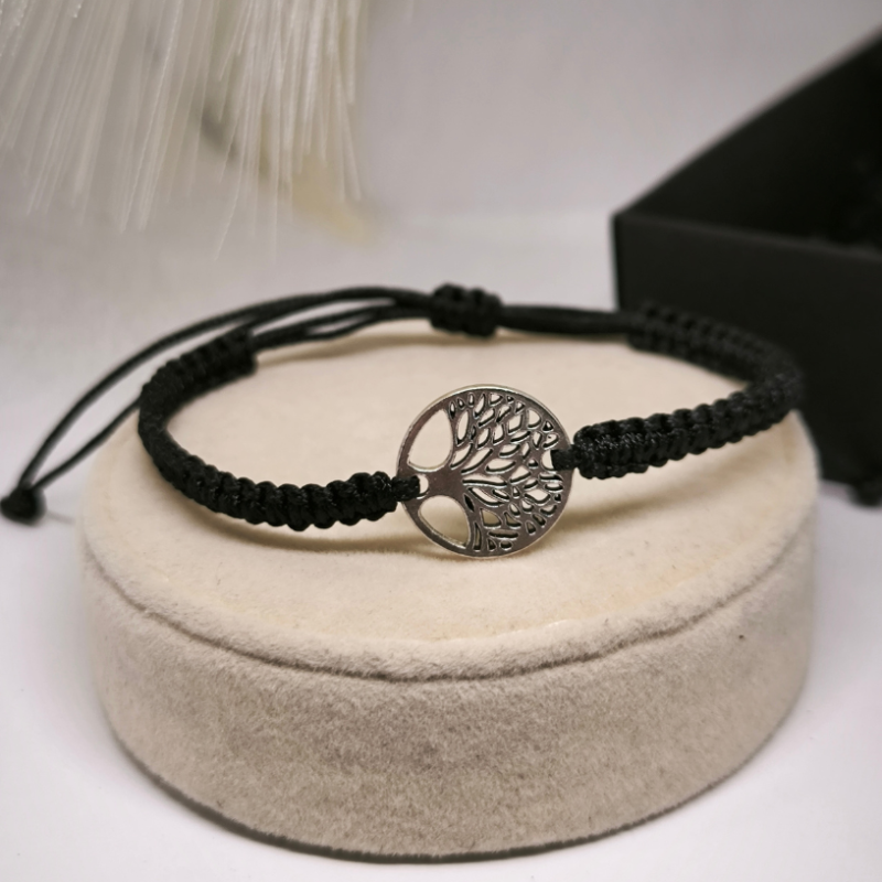 Käsitsi valmistatud punutud käevõrude komplekt