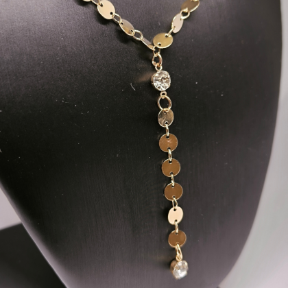 Kuldse värvusega kaelakee tüdrukutele