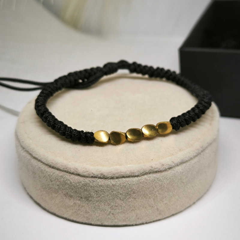 Käsitöö laavakivist helmestega käevõrude komplekt