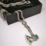 Ainulaadne disainiga meeste kaelakee ripats ketiga