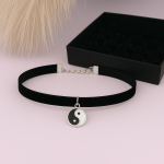 Choker Jin Jang ripatsiga
