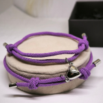 Magnetilised käevõrud paaridele südamekujulise ripatsiga