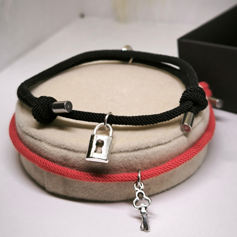 Kangast käevõrud magnetkinnitusega