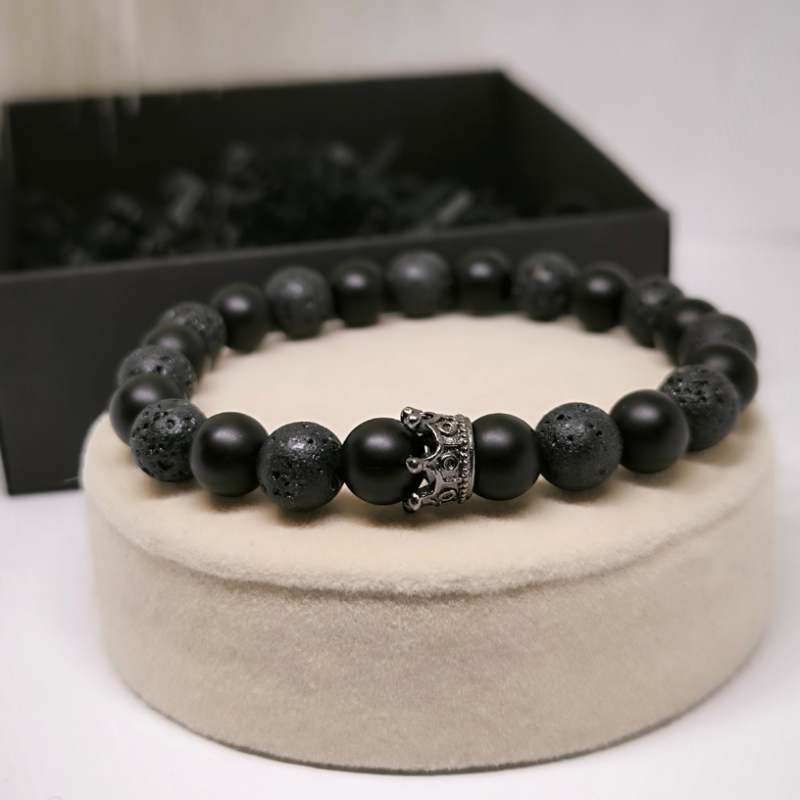 Must meeste laavakivi käevõru