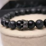 Must meeste laavakivi käevõru