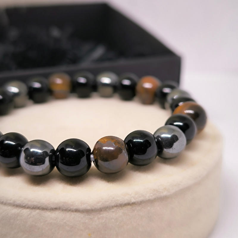 Obsidiaankäevõru tiigrisilmaga