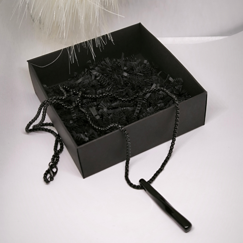 Minimalistlik ripatsiga kaelakee