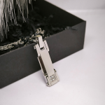 Ristkülikukujuline meeste kaelakee