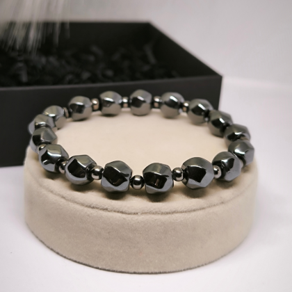 Moodsa disainiga energiline hematiit käevõru