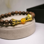 Helmeste käevõru draakonitega