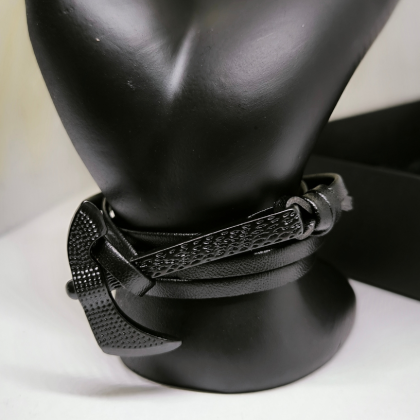 Originaalse disainiga mitmekihiline nahast käevõru