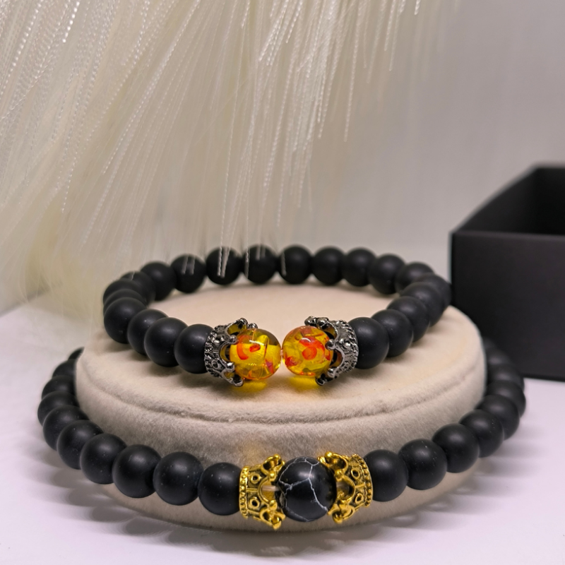 Mattmustade helmestega käevõrude komplekt paaridele