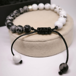 Onyxist helmestega energiakäevõru