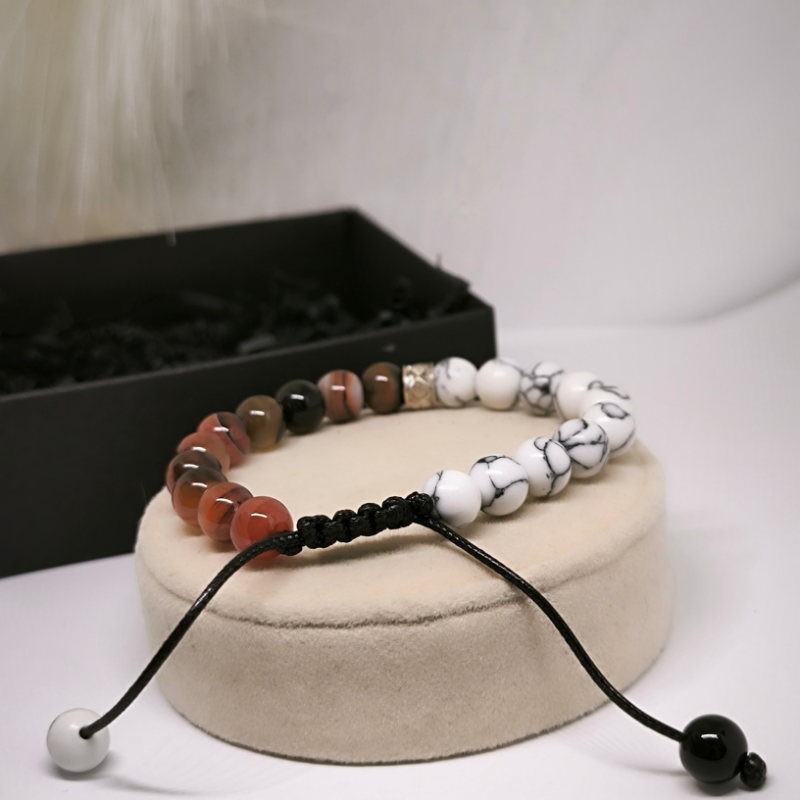 Onüksi ja tiigrisilma helmekäevõru