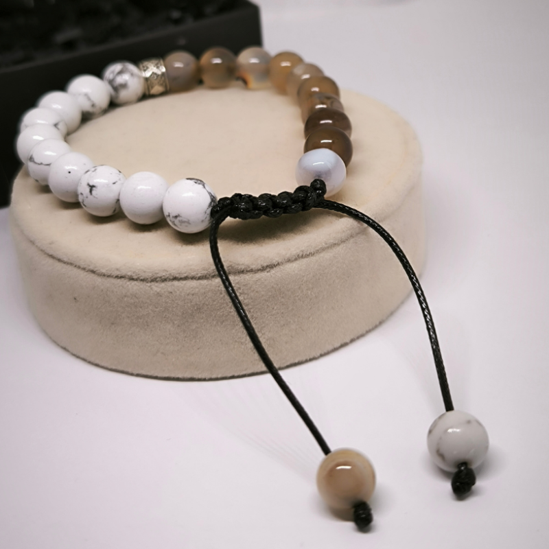 Onyx kivi helmestega energiakäevõru