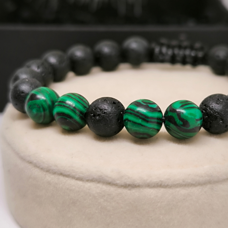 Laava ja malahhiidi helmekäevõru