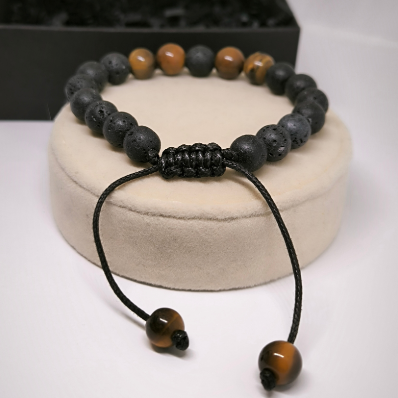 Laavakivi helmestega käevõru tiigrisilmaga