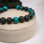 Laavakivist helmestega käevõru sinise tiigrisilmaga