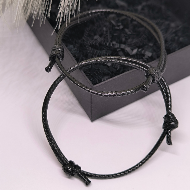 Mustade kangast käevõrude komplekt