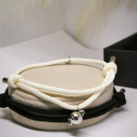 Käevõrude komplekt ripatsite ja magnetkinnitusega