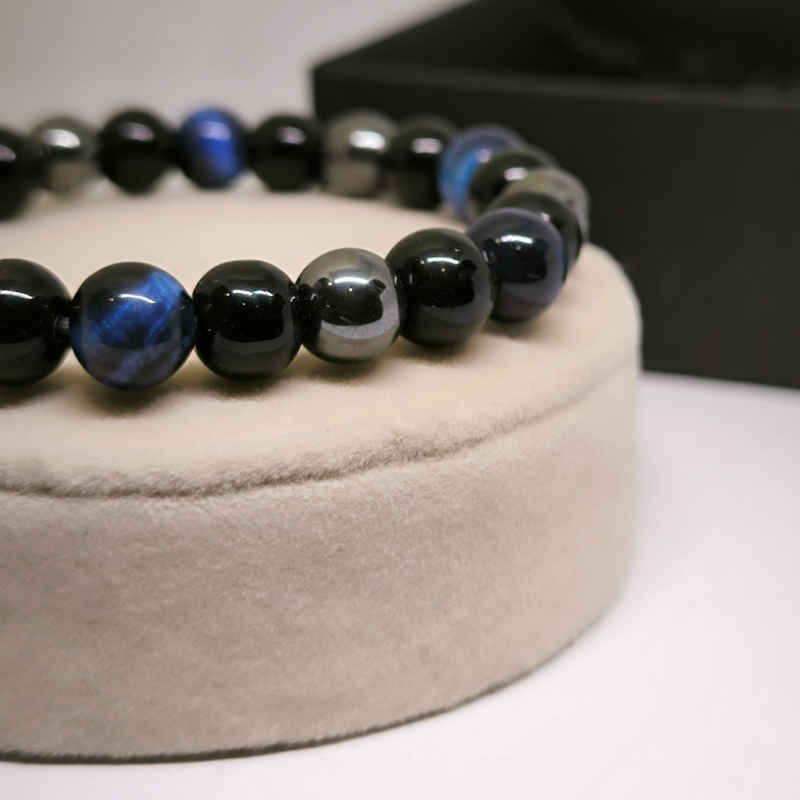 Obsidiaankivi helmestega käevõru tiigrisilmaga