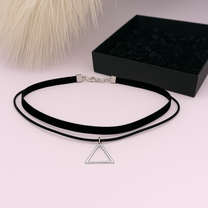 Kolje (choker) kolmnurgaga