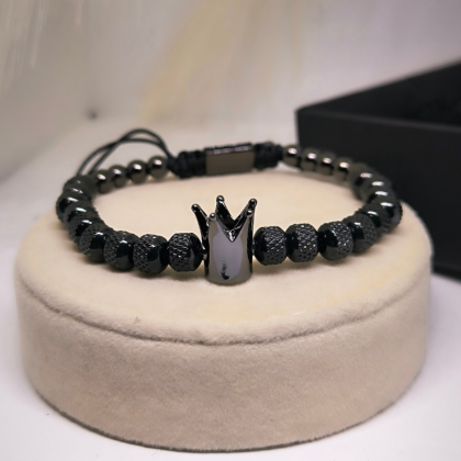 Stiilne meeste käevõru krooniga