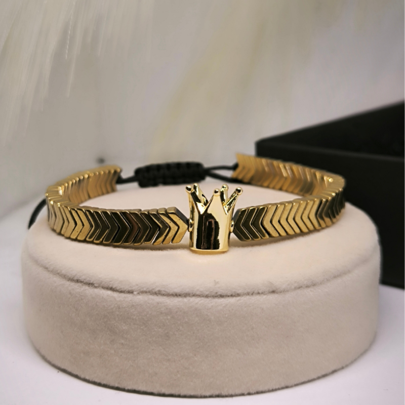 Reguleeritav meeste käevõru kroonimotiiviga