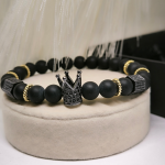 Looduslikust kivist helmestega käevõrude komplekt