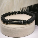 Looduslikust kivist helmestega käevõrude komplekt