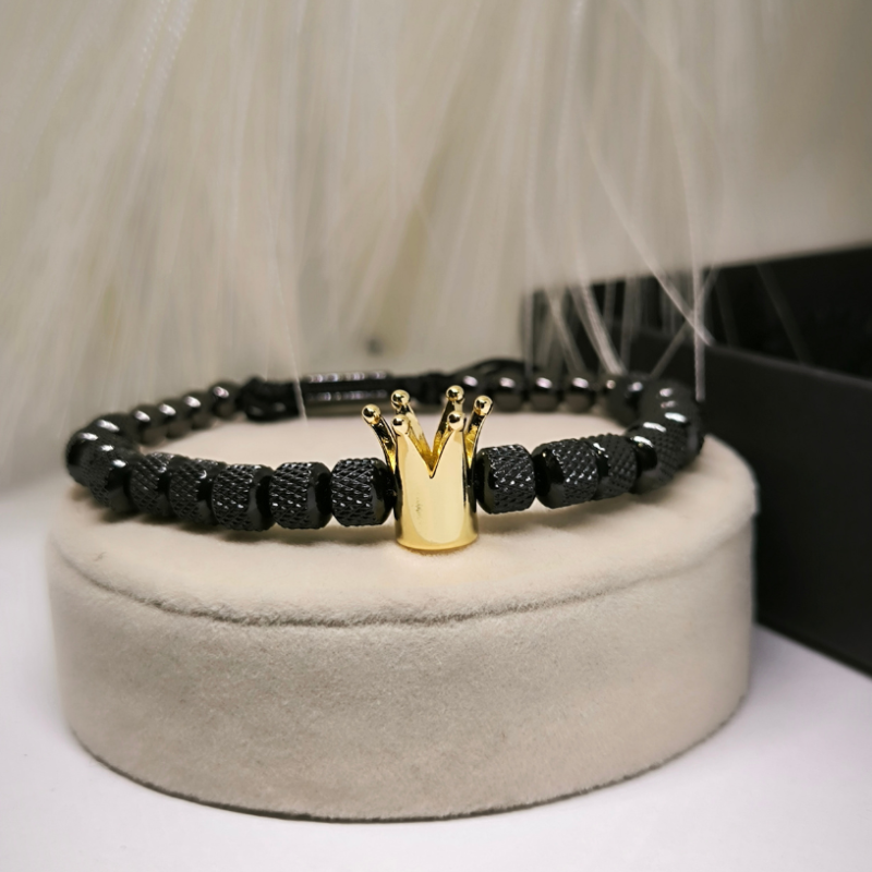 Stiilsete roostevabast terasest käevõrude komplekt