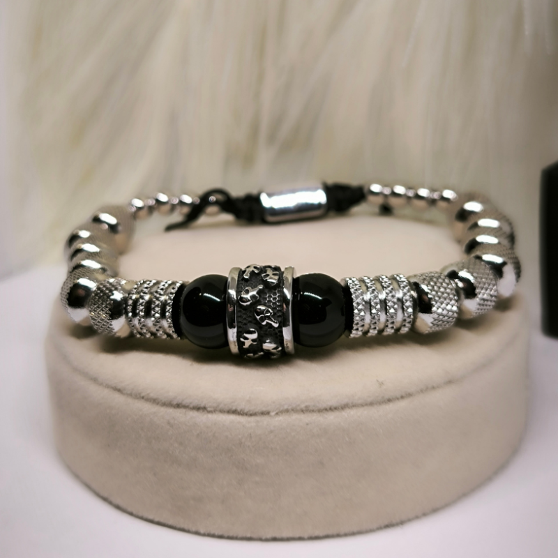 Võluvate käevõrude komplekt meestele